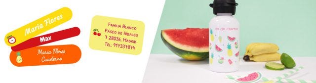 Tarjetas de invitación con forma de frutas.