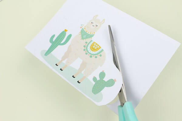 ¡Crea tus invitaciones de llamas para tu cumpleaños con nuestro DIY!