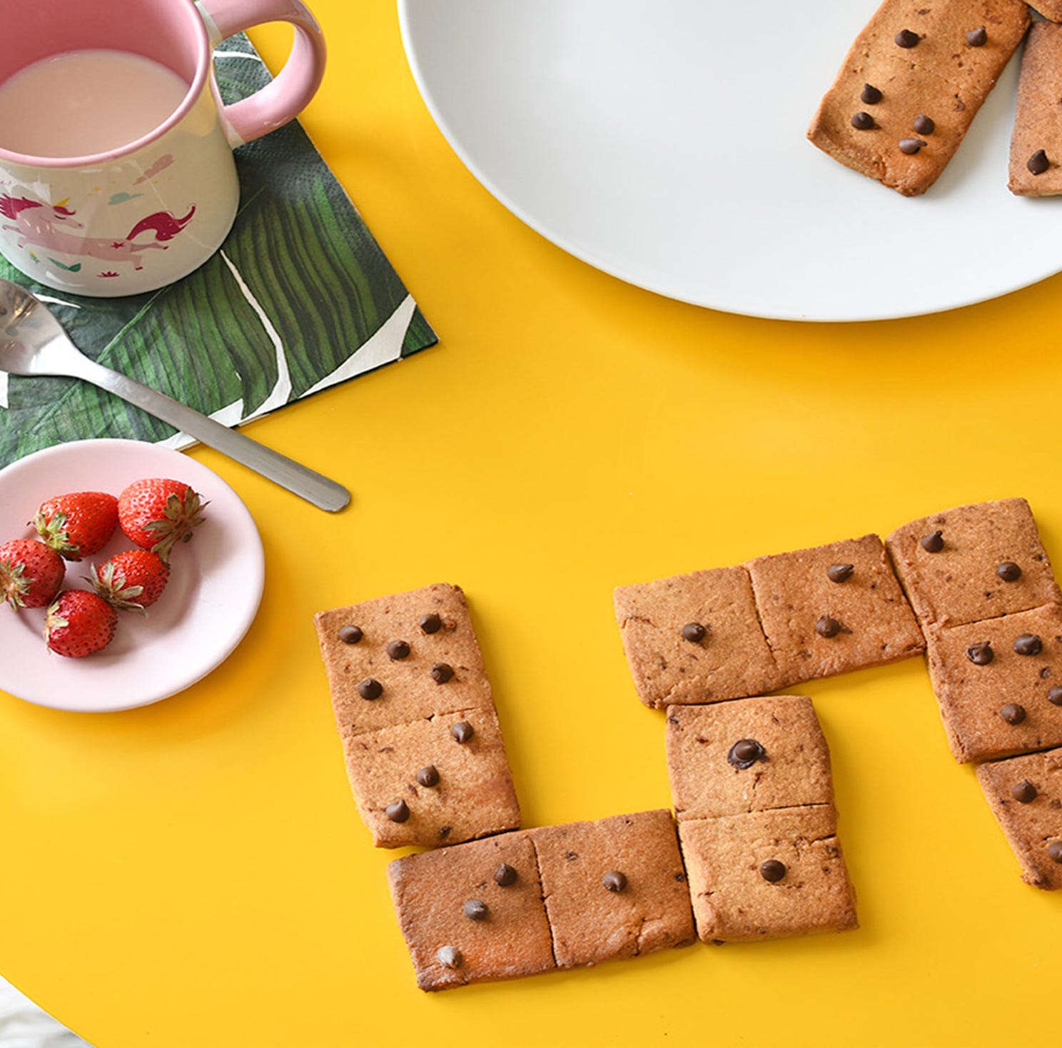 Una receta de galletitas dominos muy fácil de hacer para divertir sus peques para la merienda!