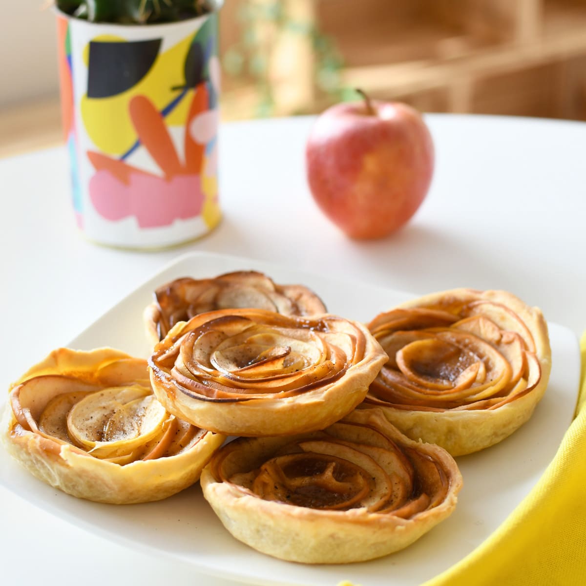 Deliciosa receta de tartaletas con manzanas y caramelo.