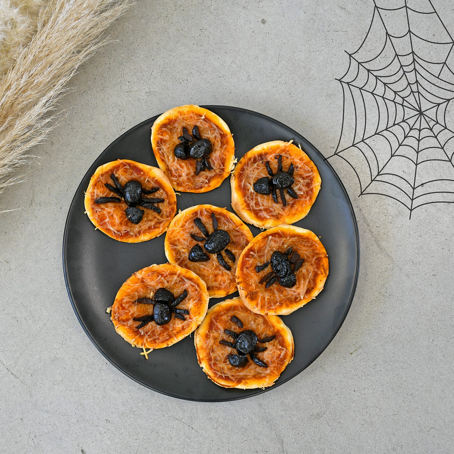 ¡Mini pizzas de Halloween para el aperitivo!