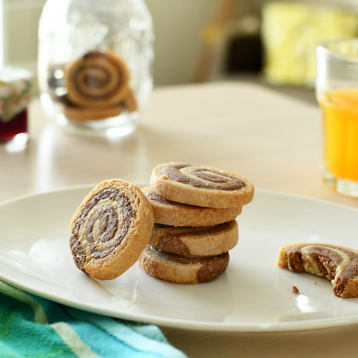 ¡Por merienda, te proponemos una receta golosa de galletas espiral de chocolate hecho en casa Encuentre todas nuestras recetas en el blog.